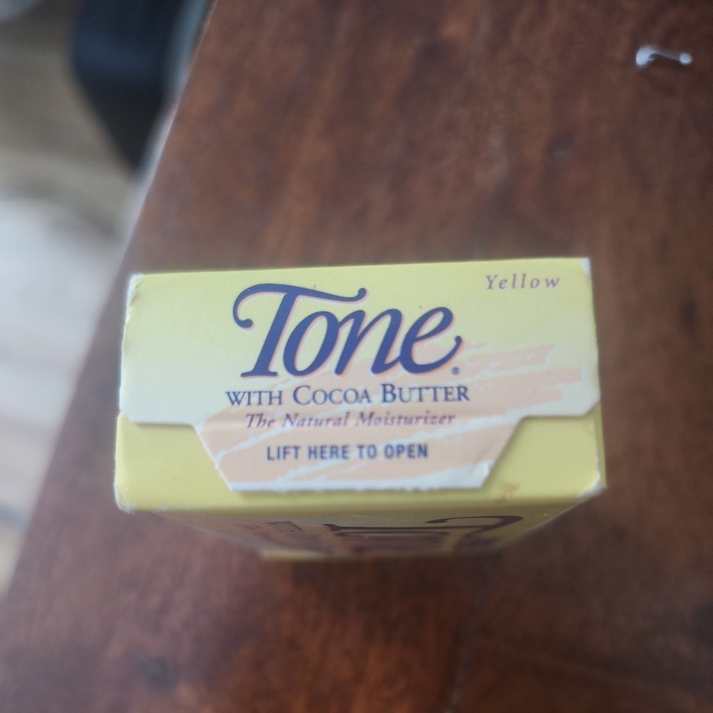 Vtg Tone Bar Soap Cocoa Butter Natural Moisturizer Bar 1.25 oz New In Box - Picture 2 of 2